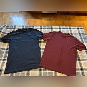 AE Super Soft Standard Fit T-Shirts, men’s small, maroon & blue